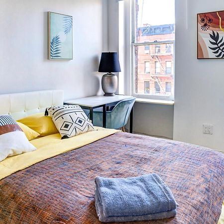 3 Bedroom Gorgeous Suit In Hells Kitchen Nova Iorque Exterior foto